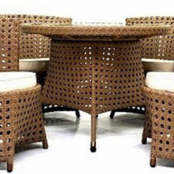 MEJA-MAKAN-ROTAN-SINTETIS-01